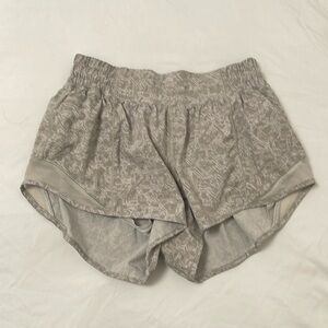 Lululemon hotty hot short